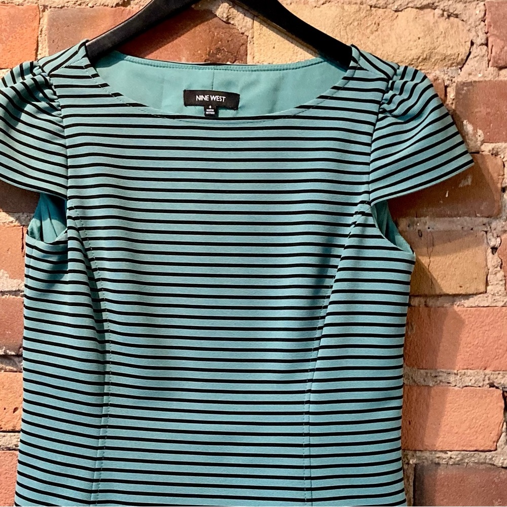 Nine West Side Zip Striped Green & Black Short Sleeve Top.  Size: 4